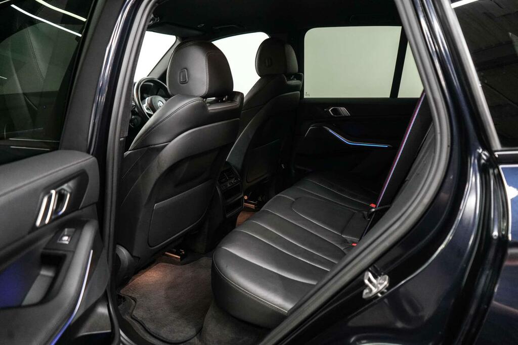 BMW X5 M M Sport White #19