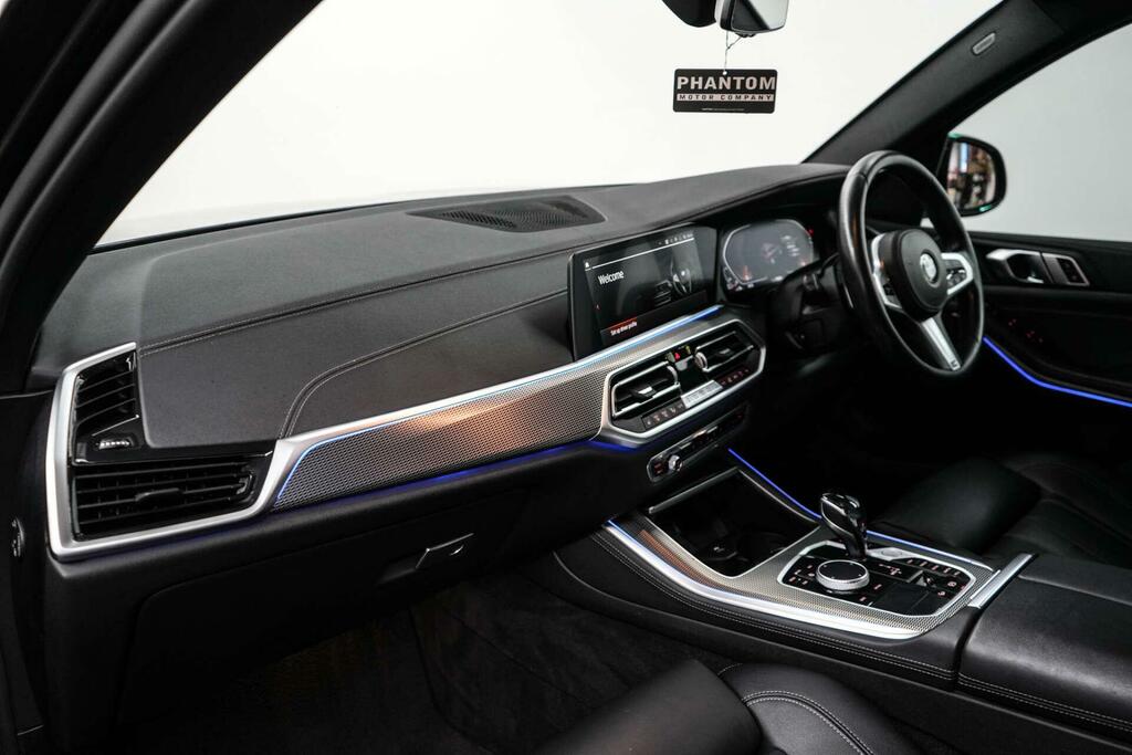 BMW X5 M M Sport White #15