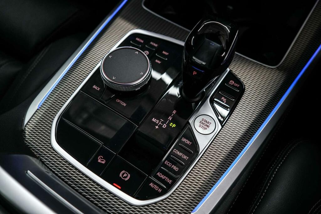 BMW X5 M M Sport White #26