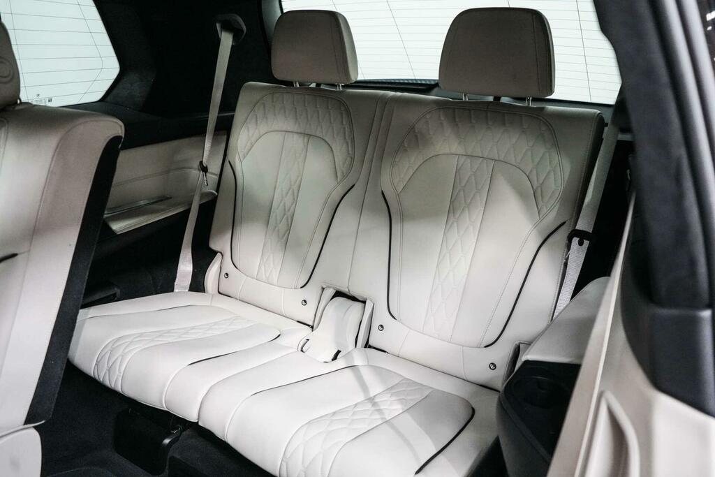 BMW X7 Xdrive40d Mht M Sport Step Black #21