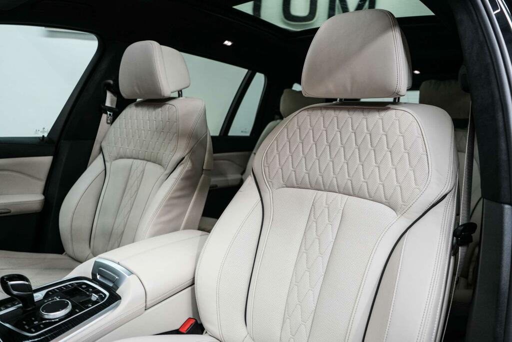 BMW X7 Xdrive40d Mht M Sport Step Black #15