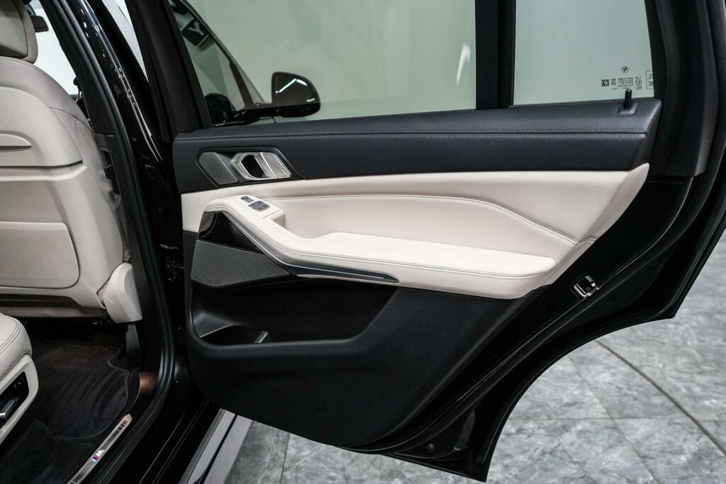 BMW X7 Xdrive40d Mht M Sport Step Black #23