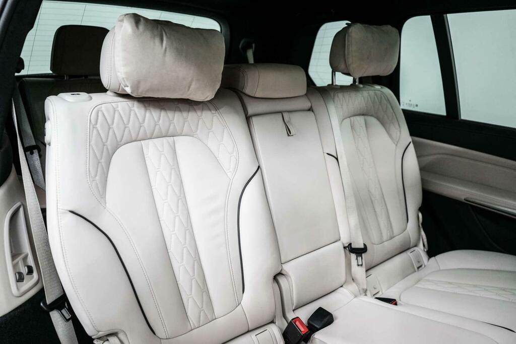 BMW X7 Xdrive40d Mht M Sport Step Black #24