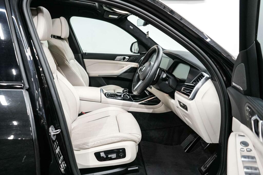 BMW X7 Xdrive40d Mht M Sport Step Black #25