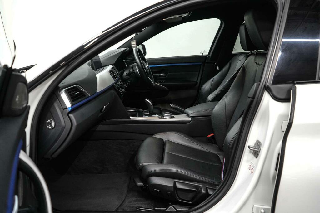 BMW 4 Series Gran Coupe M440i Xdrive Mht Step Black #19