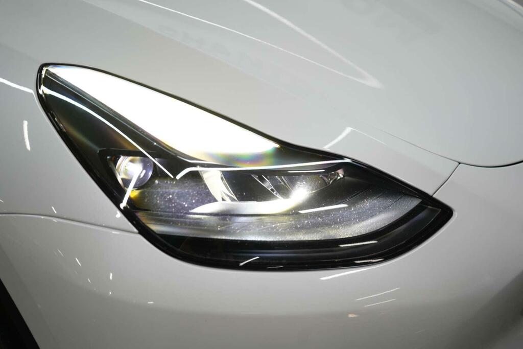 Tesla Model Y Suv Rwd 346 Ps White #39