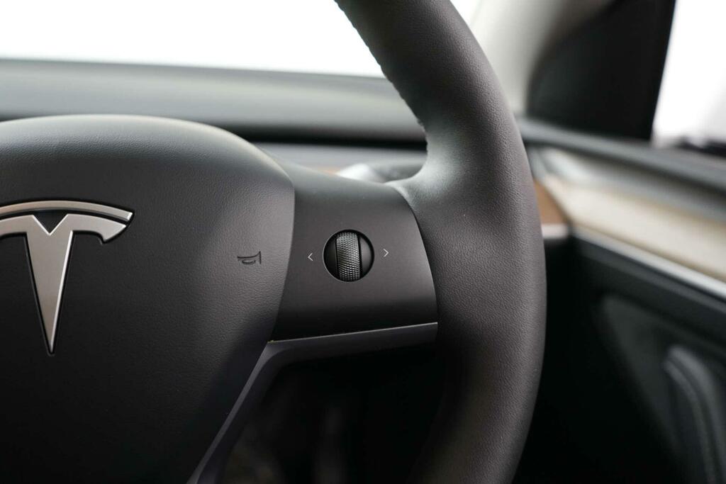 Tesla Model Y Suv Rwd 346 Ps White #36