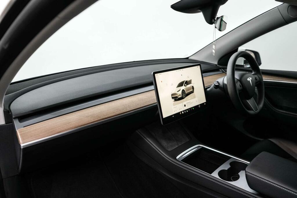 Tesla Model Y Suv Rwd 346 Ps White #15