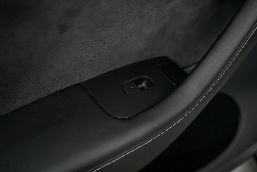 Tesla Model Y Suv Rwd 346 Ps White #17