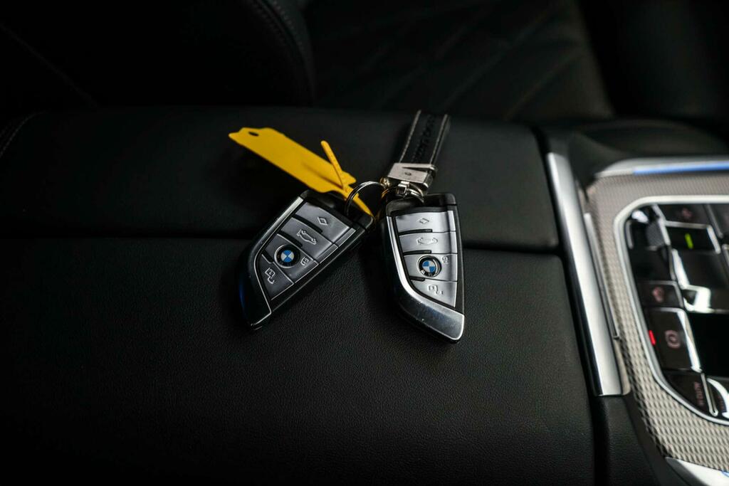 BMW X5 M Xdrive45e M Sport Black #24