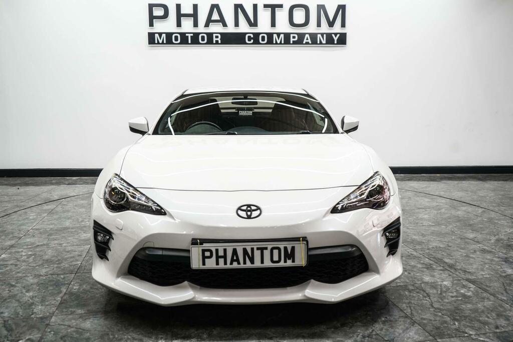 Toyota GT86 Pro White #5
