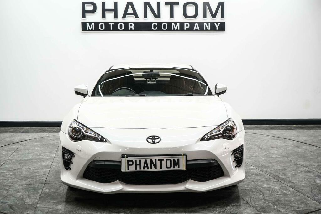 Toyota GT86 Pro White #2