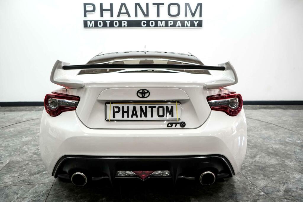 Toyota GT86 Coupe #10