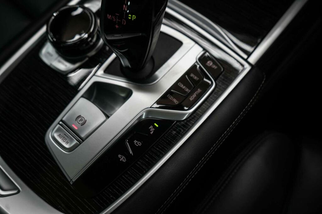 BMW 7 Series 740D Xdrive M Sport Blue #42