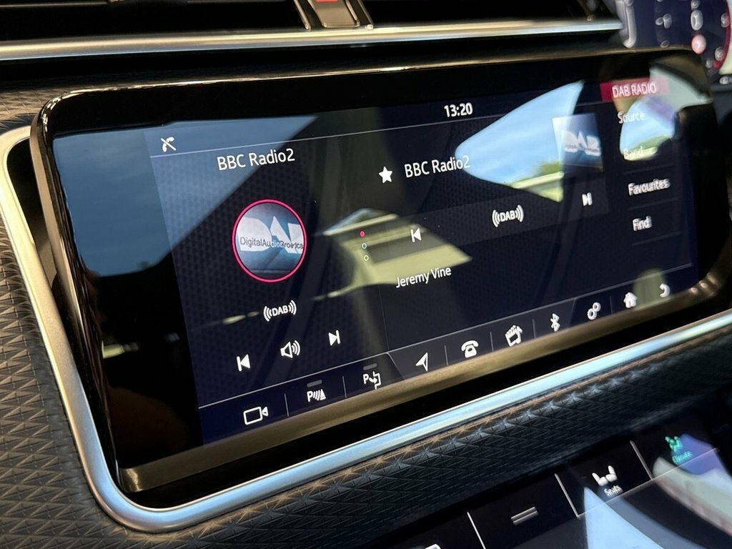 Land Rover Range Rover Velar 3.0 D300 Hse Suv 4Wd Euro 6 S S Silver #40