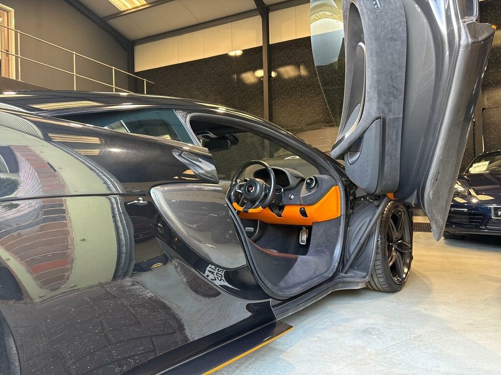 McLaren 570S Coupe Grey #20