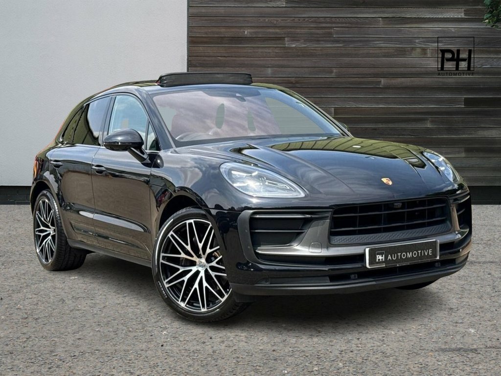 Porsche Macan 2L T Black