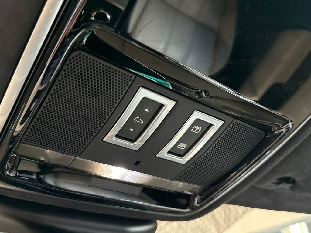 Land Rover Range Rover Velar Velar 2.0 R-dynamic Hse Black #54