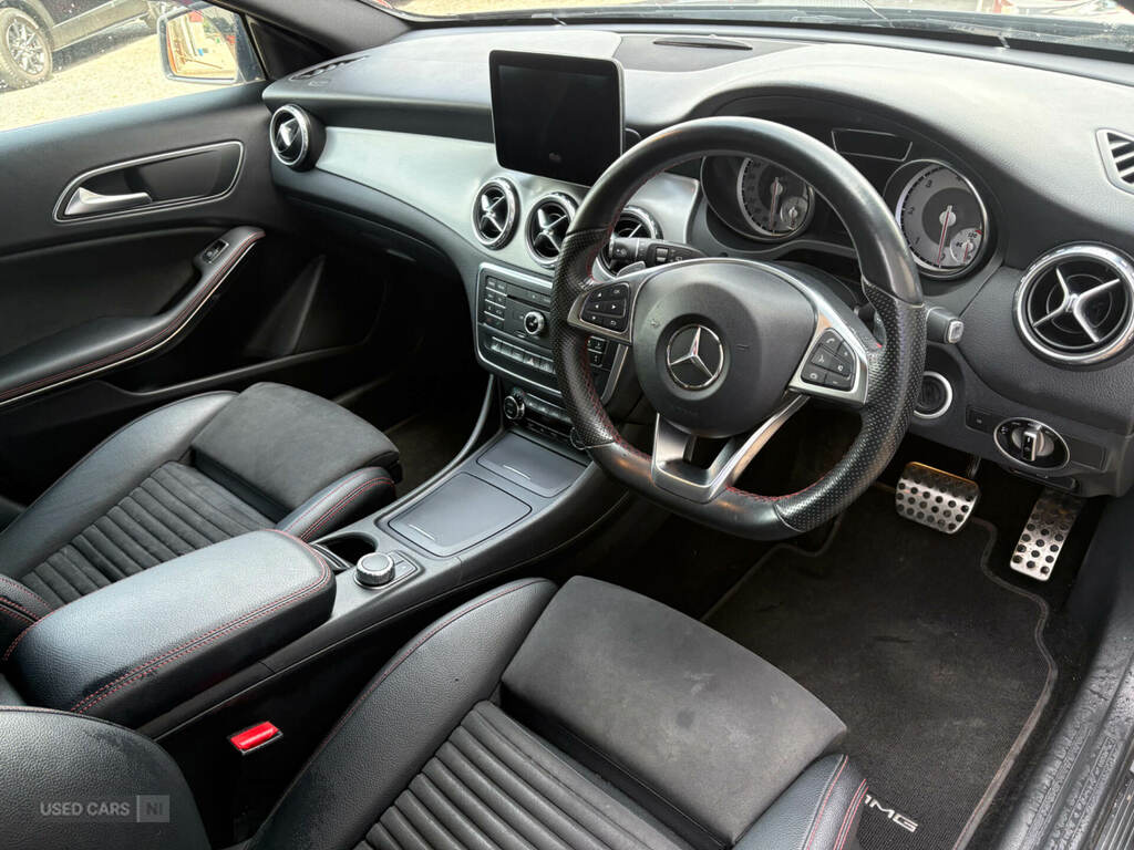 Mercedes-Benz GLA Class Gla 200D Amg Line Premium PA66JKV Grey #2
