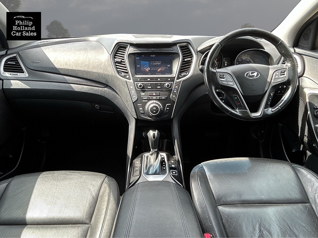 Hyundai Santa Fe Estate ET66CUV Black #6