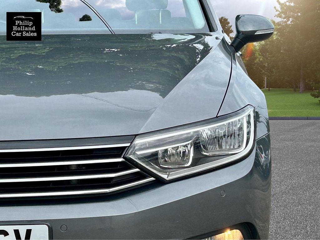 Volkswagen Passat Saloon ML66CSV Grey #3