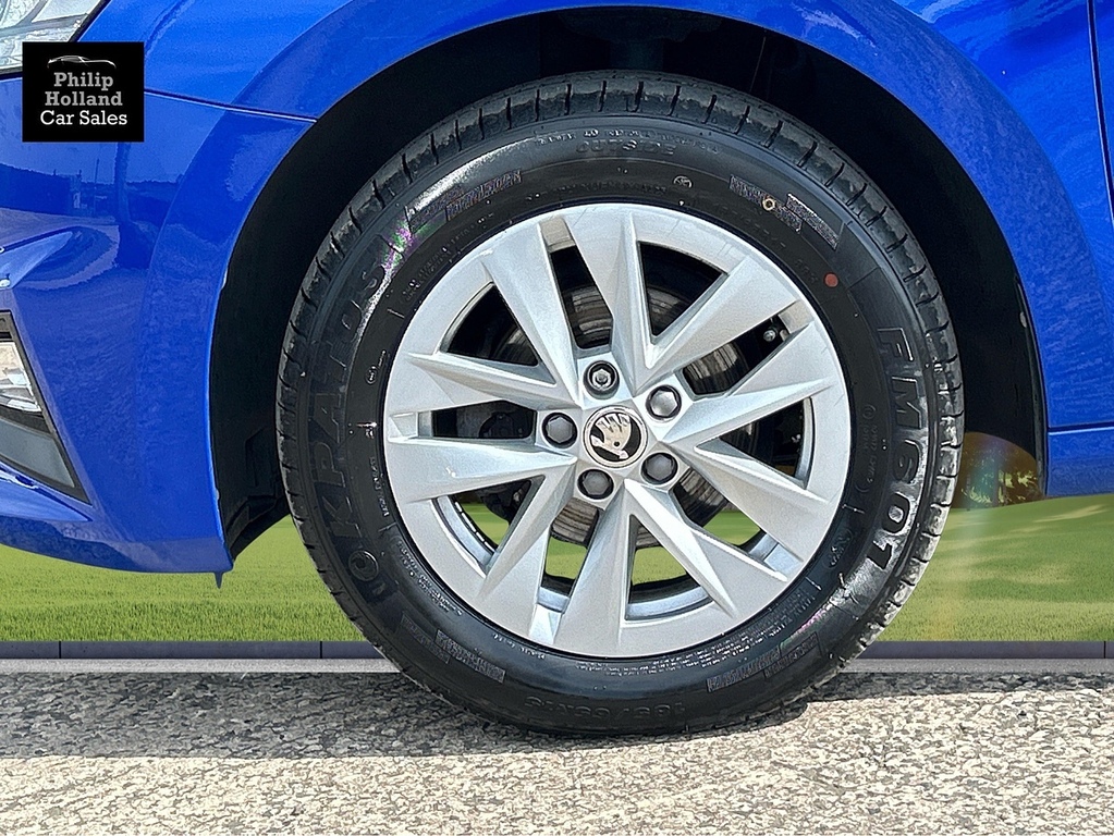 Skoda Fabia Hatchback FL23OUF Blue #4