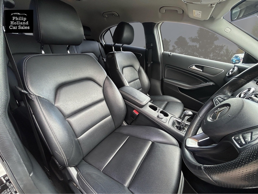 Mercedes-Benz A Class Hatchback HF66STZ White #5