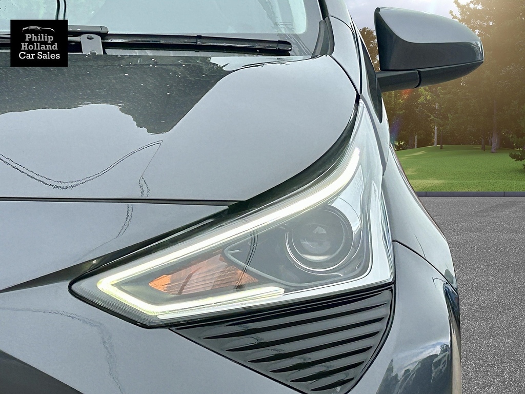 Toyota Aygo Aygo X Pure Vvt-i Silver #3