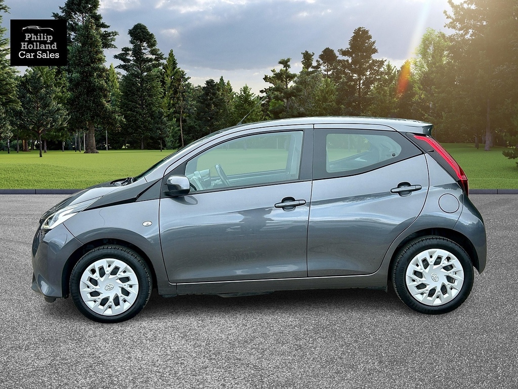 Toyota Aygo Aygo X Pure Vvt-i Silver #9