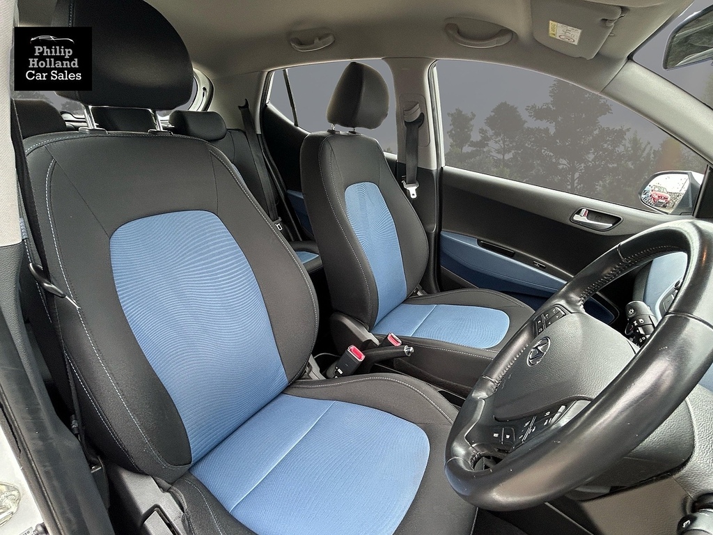 Hyundai I10 Hatchback White #5