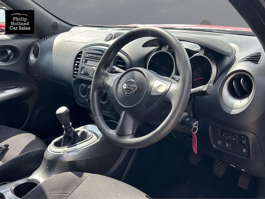 Nissan Juke Suv Red #4