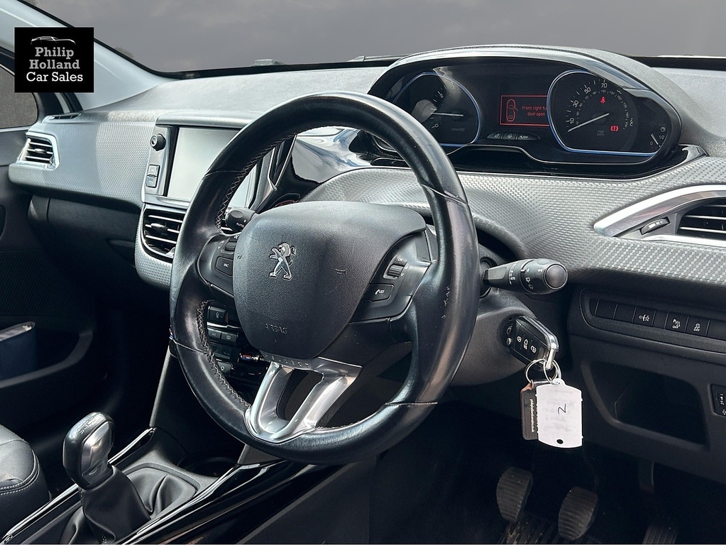 Peugeot 2008 Suv IXZ6811 White #5