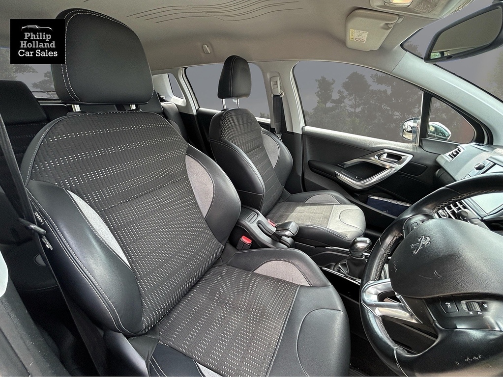 Peugeot 2008 Suv IXZ6811 White #6