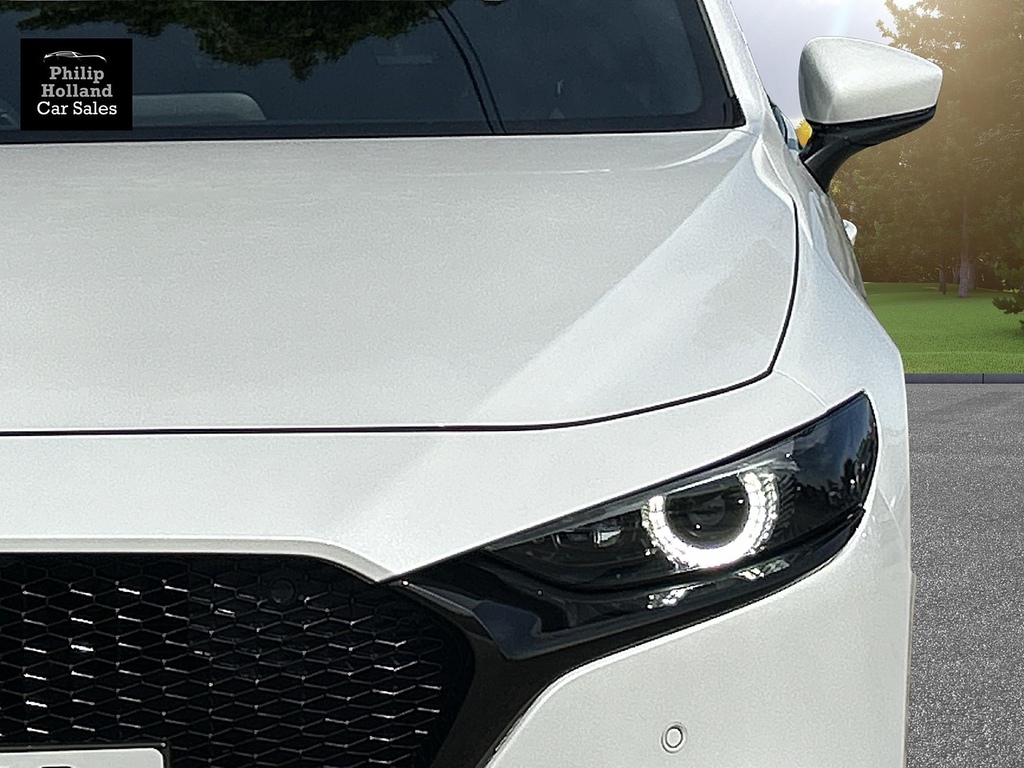 Mazda 3 Hatchback White #3