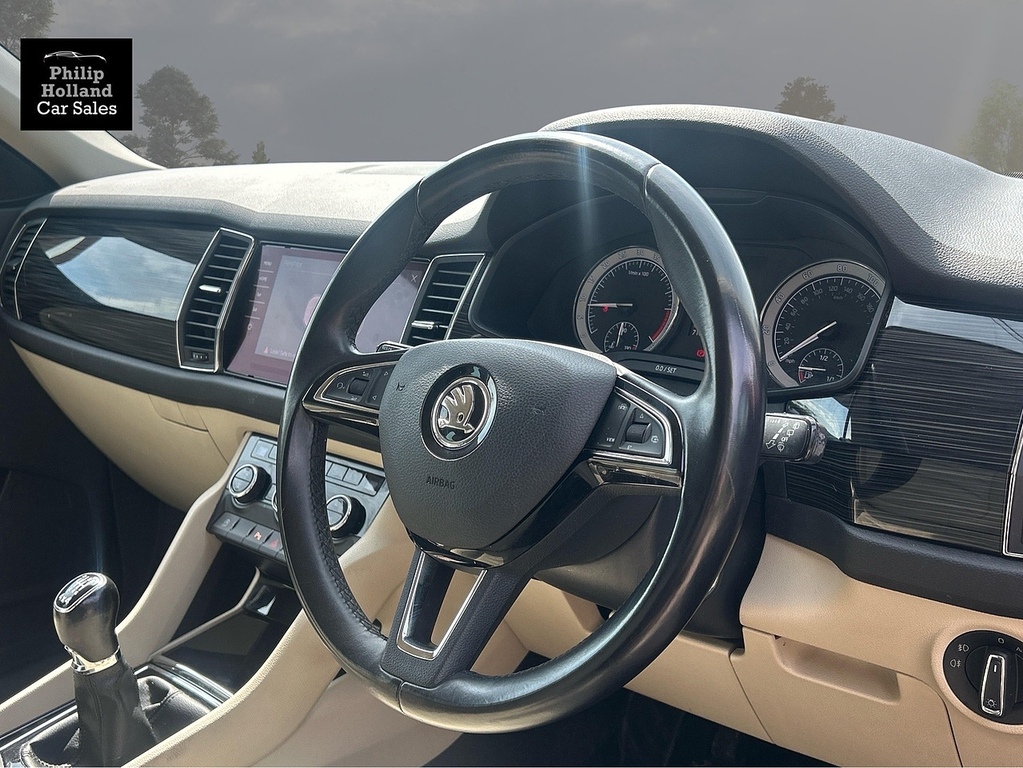 Skoda Kodiaq Suv Red #4