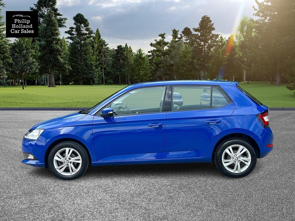Skoda Fabia Hatch Colour Ed. 1.0 Tsi 95Ps White #10