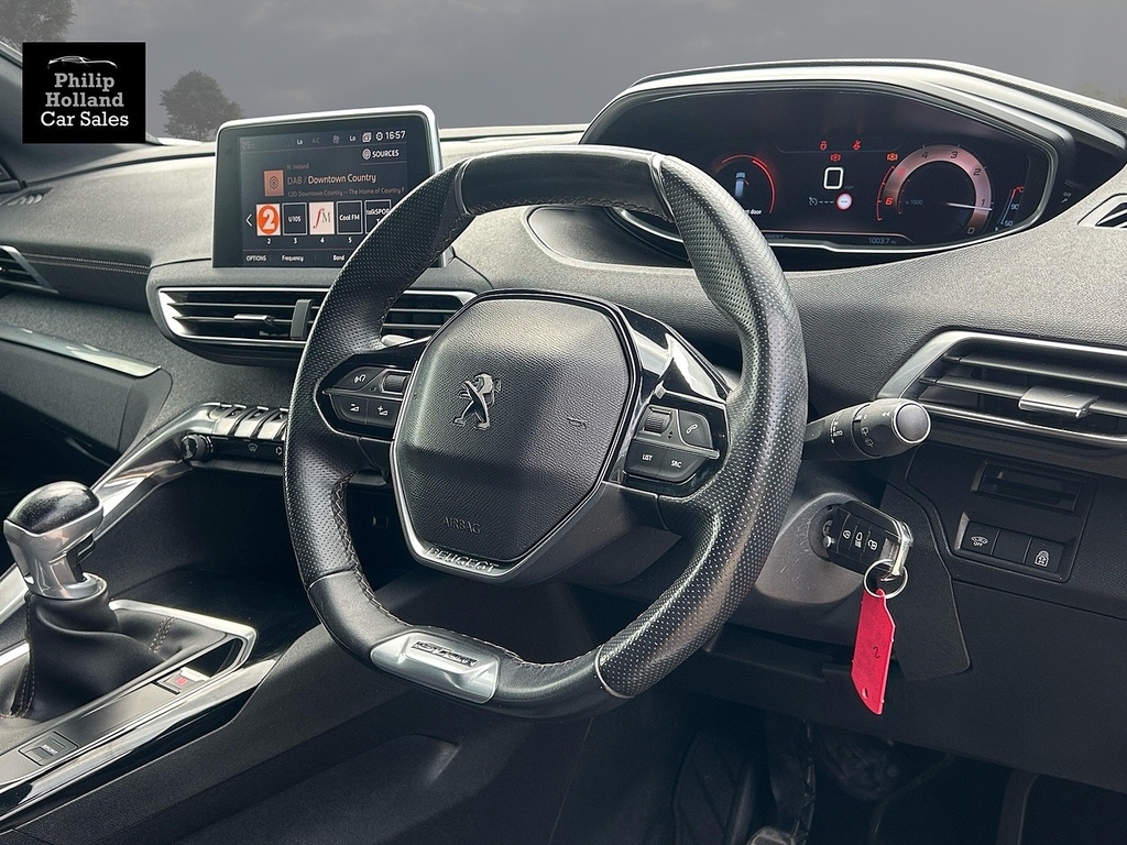 Peugeot 3008 Suv Red #5