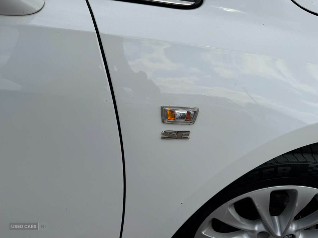 Vauxhall Corsa 1.2 Se SG15MPV White #6