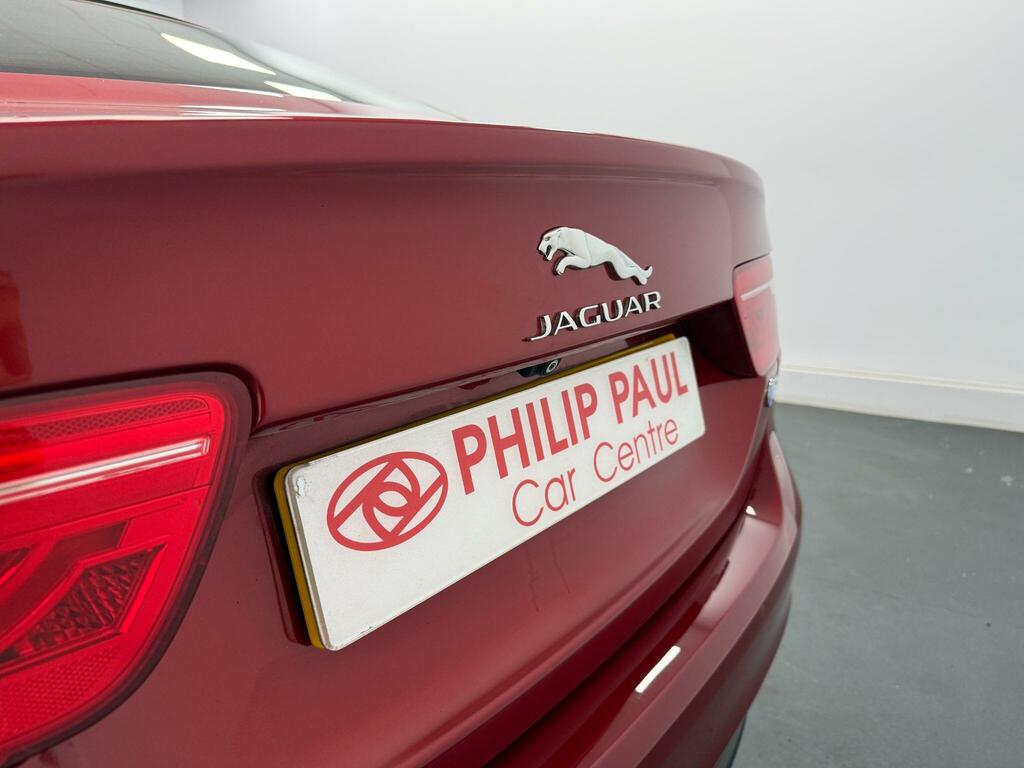 Jaguar XE 2.0D R-sport Euro 6 Ss White #42