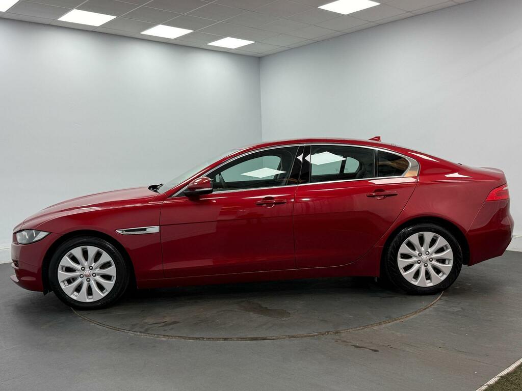 Jaguar XE 2.0D R-sport Euro 6 Ss White #29