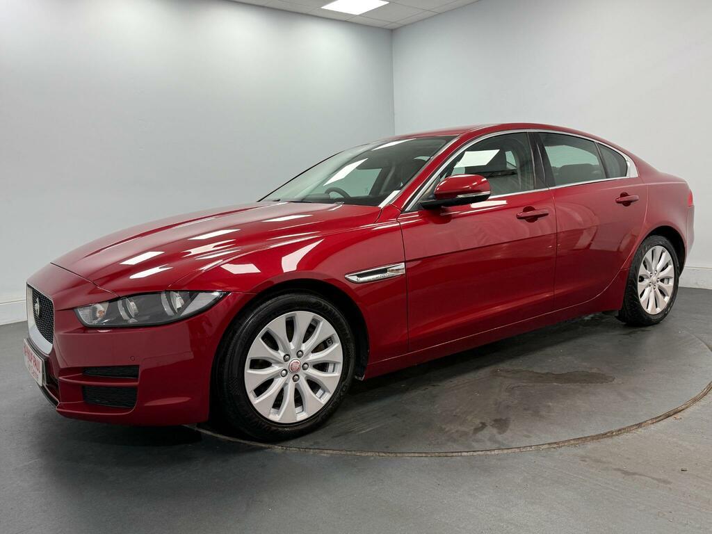 Jaguar XE 2.0D R-sport Euro 6 Ss White #39