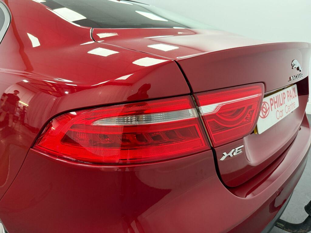 Jaguar XE 2.0D R-sport Euro 6 Ss White #41