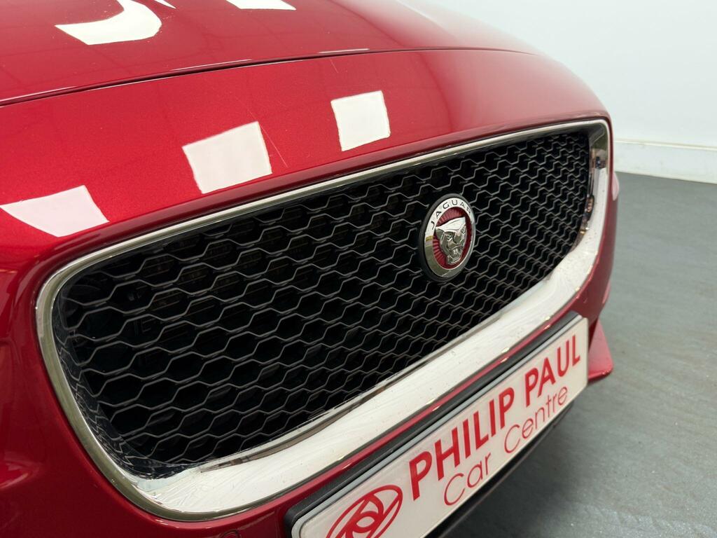 Jaguar XE 2.0D R-sport Euro 6 Ss White #34