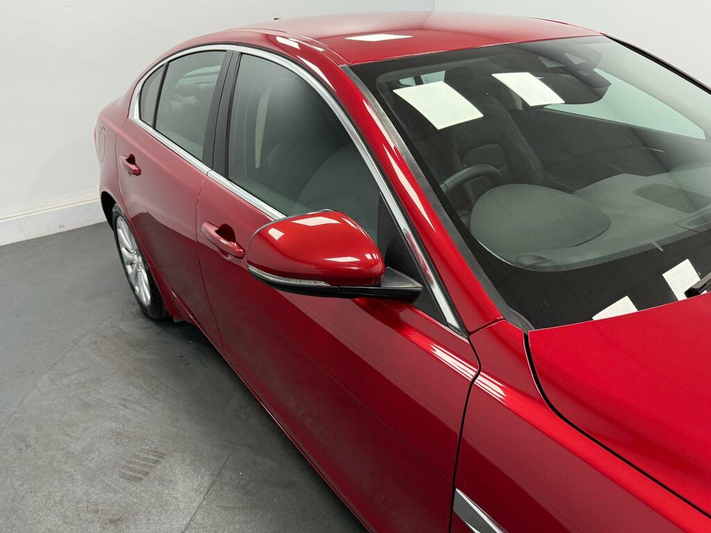 Jaguar XE 2.0D R-sport Euro 6 Ss White #35