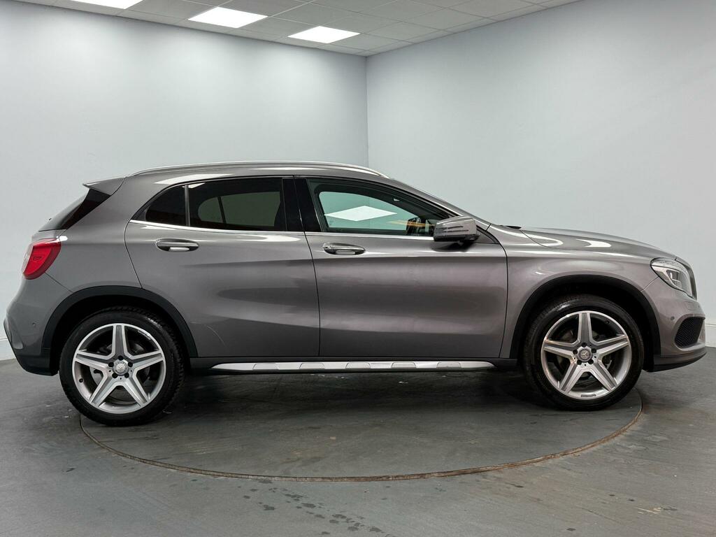 Mercedes-Benz GLA Class 220 Cdi Amg Line Suv 7G-dct 4Matic Euro Black #30