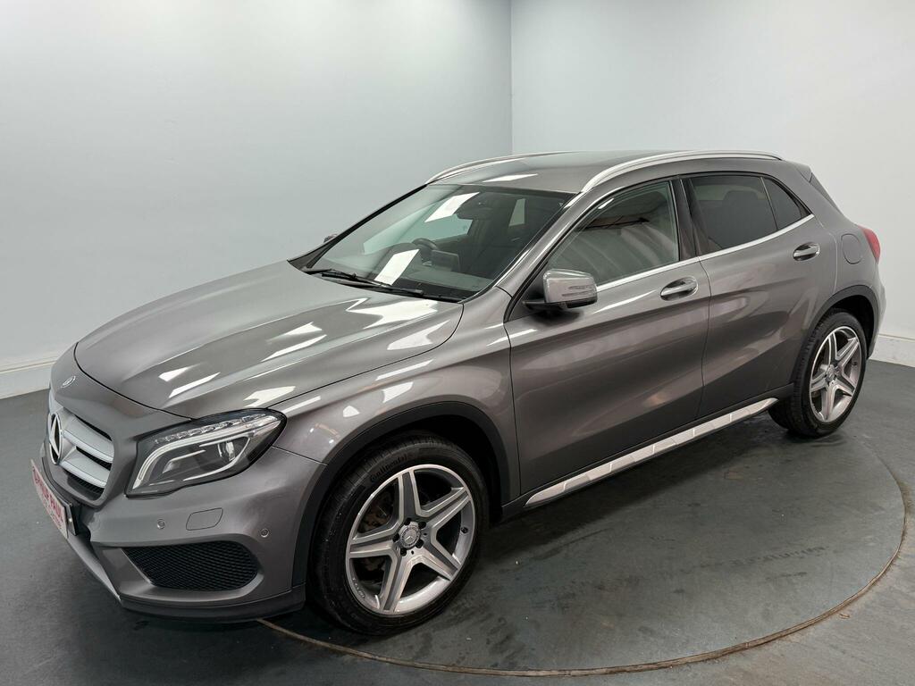 Mercedes-Benz GLA Class 220 Cdi Amg Line Suv 7G-dct 4Matic Euro Black #38
