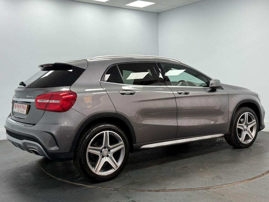 Mercedes-Benz GLA Class Gla 200D 4Matic Amg Line Premium Grey #4