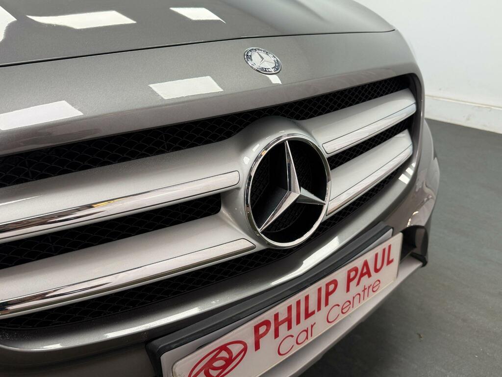 Mercedes-Benz GLA Class 220 Cdi Amg Line Suv 7G-dct 4Matic Euro Black #34