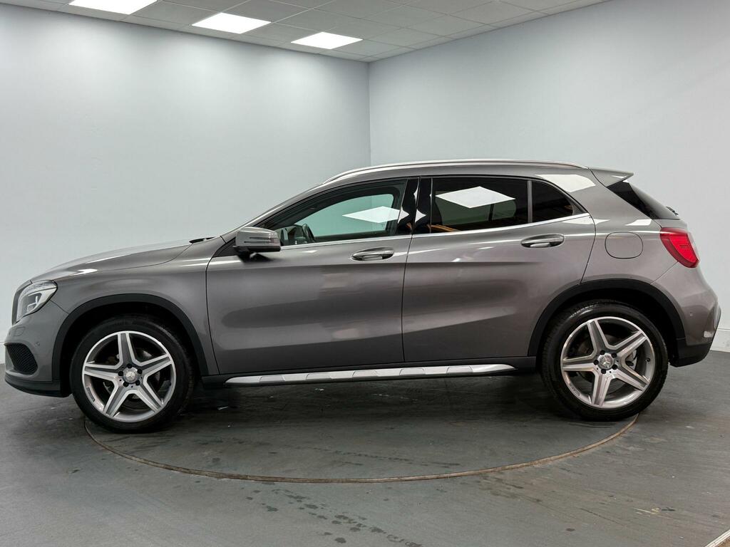 Mercedes-Benz GLA Class 220 Cdi Amg Line Suv 7G-dct 4Matic Euro Black #29