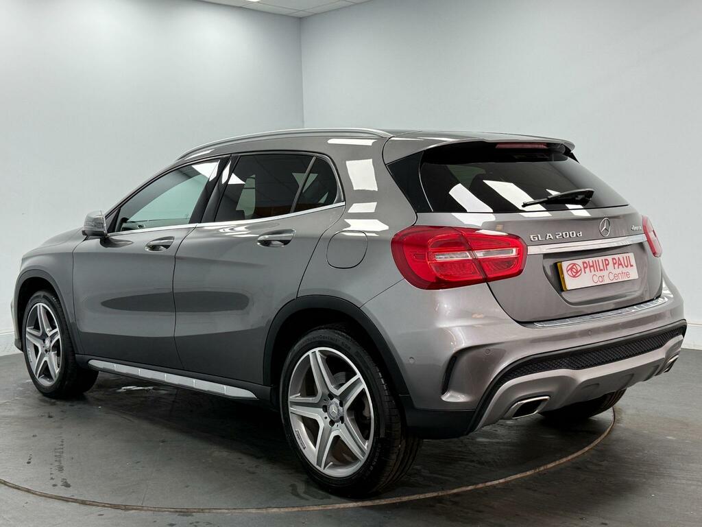 Mercedes-Benz GLA Class Gla 200D 4Matic Amg Line Premium Grey #3